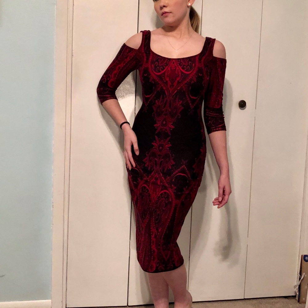 Fitted exotic print stretchy dress